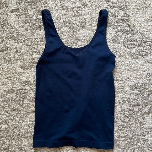 Anthro navy tank - Picture 2 of 3